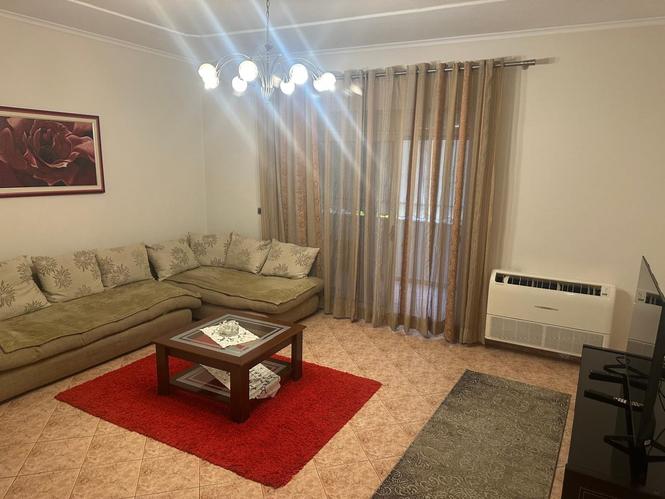 Apartament me qera  3+1 Rruga e elbasanit