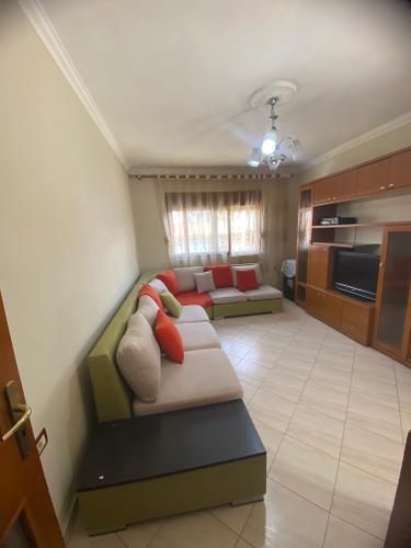 Shitet Apartment ne Pedonale te madhe
