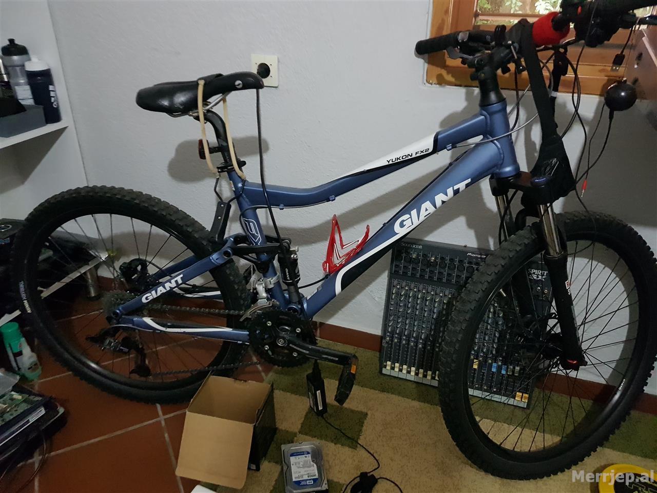 Giant yukon hotsell fx2