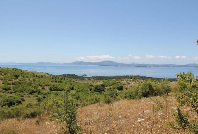 SHITET TOKË 160 HA(1 600  000 m²), SARANDË!