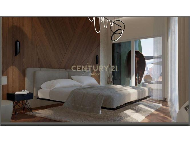 Shitet Duplex unik Penthouse në Qëndër