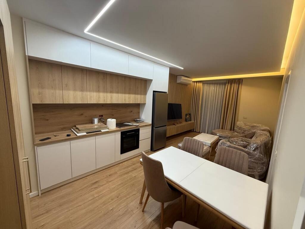 Jepet-me-qira-apartament-2+1----Mine-Peza