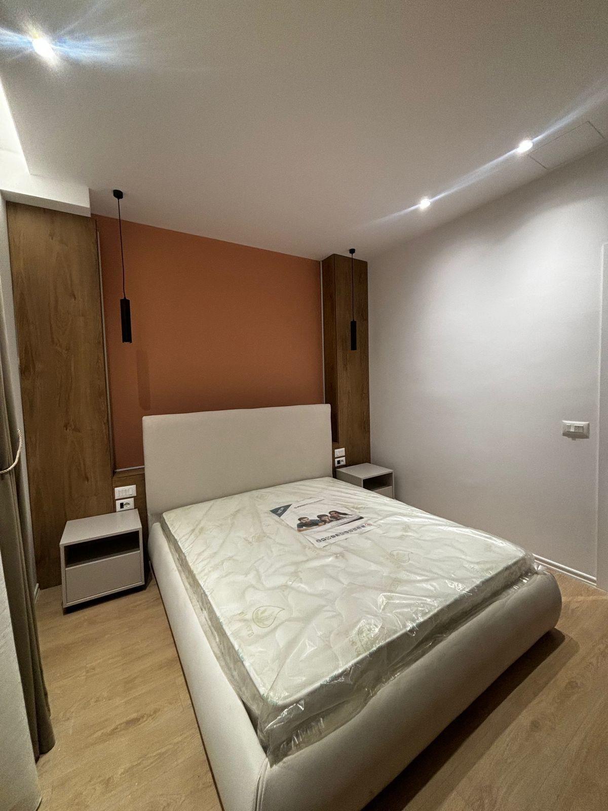 APARTAMENT-ME-QIRA-1+1-NE-QENDER---BULEVARDI-ZOGU-1