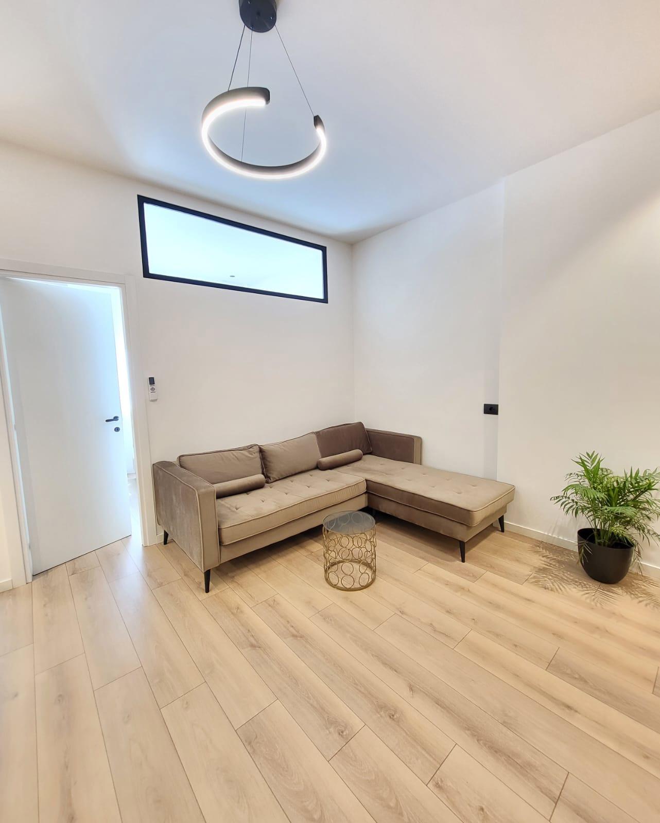---Shitet-Apartament-1+1---Liqeni-i-Thatë--Tiranë