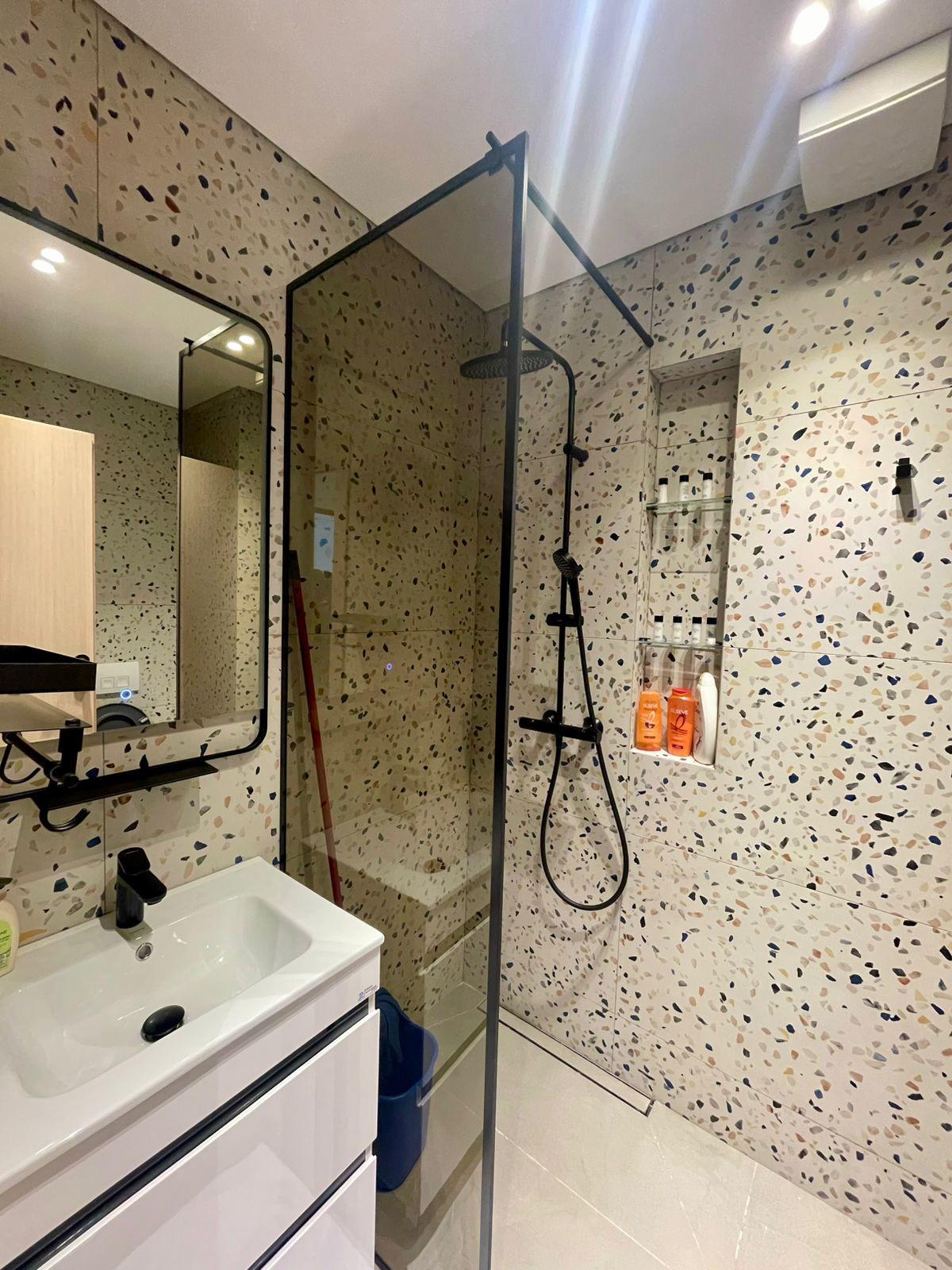 Shitet-Apartament---Myslym-Shyri