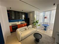 �� Shitet apartament 1+1 te Komuna e Parisit