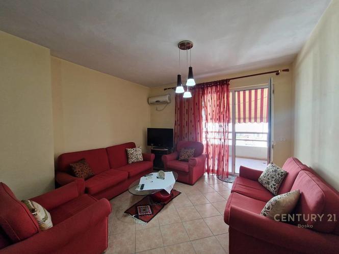 Shitet apartament 2+1 në Yzberisht‼️