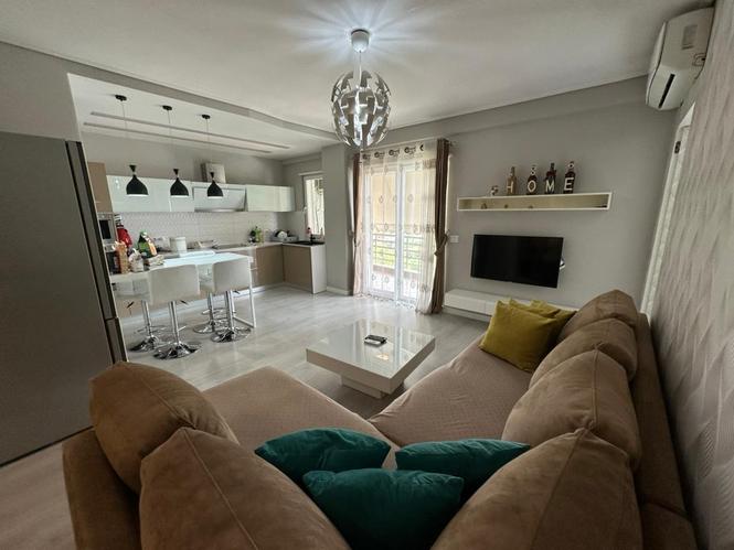 APARTAMENT NE SHITJE 2+1 PRANE ASTIRIT UNAZA RE