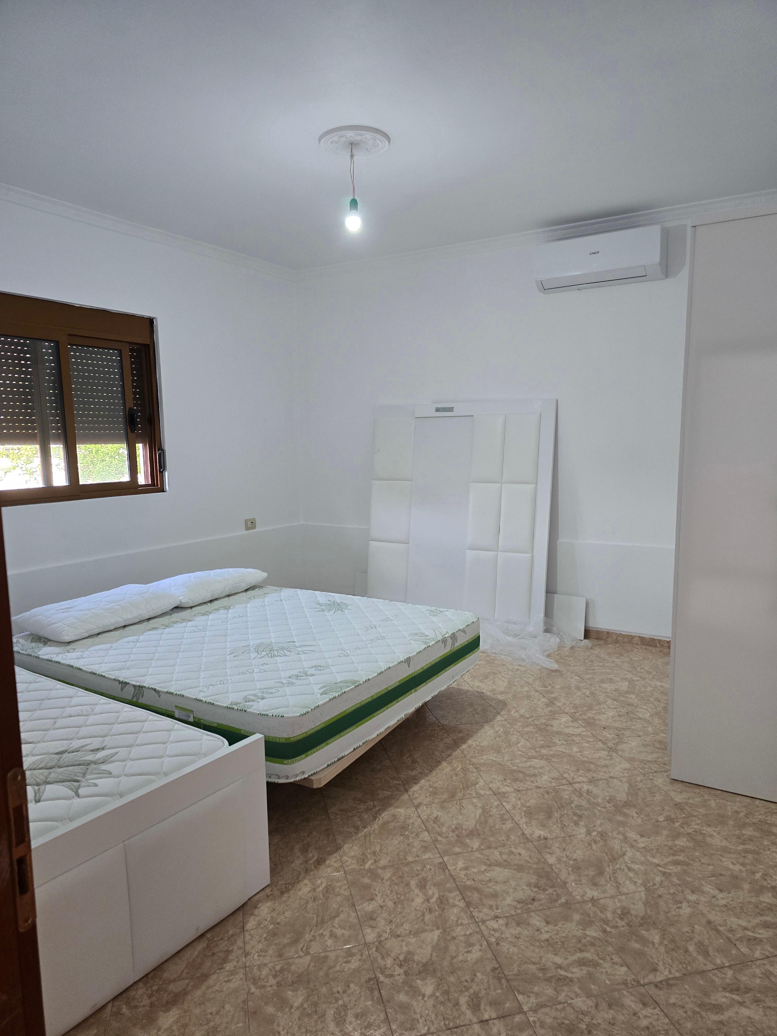 JAP-APARTAMENT-1+1--PJESE-E-NJE-VILE-PRANE-QYTETIT-STUDENTI-