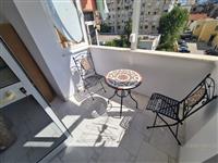 APARTAMENT 2+1 TER RRUGA E DURRESIT!