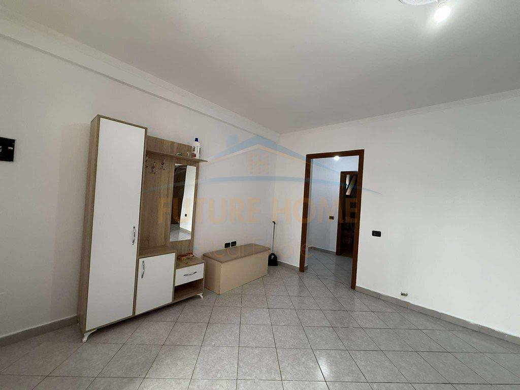0682912431-Qera---Apartament-2+1+2---Rruga-Reshit-Maloku---t