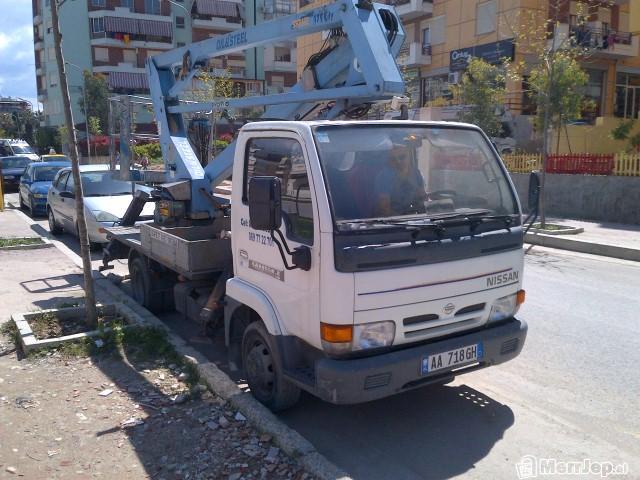 Auto vinc me kosh Nissan