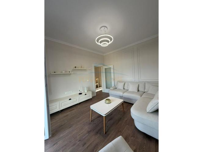 0696044423 	Shitet, Apartament 2+1, Spitali, Durrës