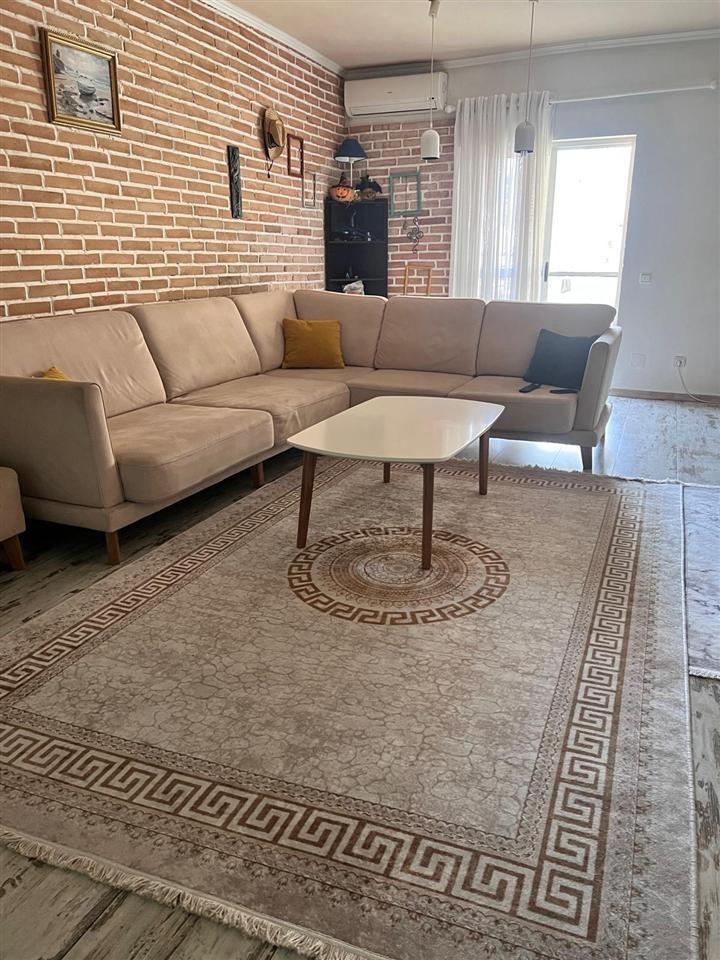APARTAMENT-ME-QERA-2+1-KOMUNA-PARISIT-650-EURO