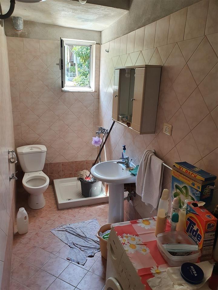 Apartment-Shtepi-Pallat-1985