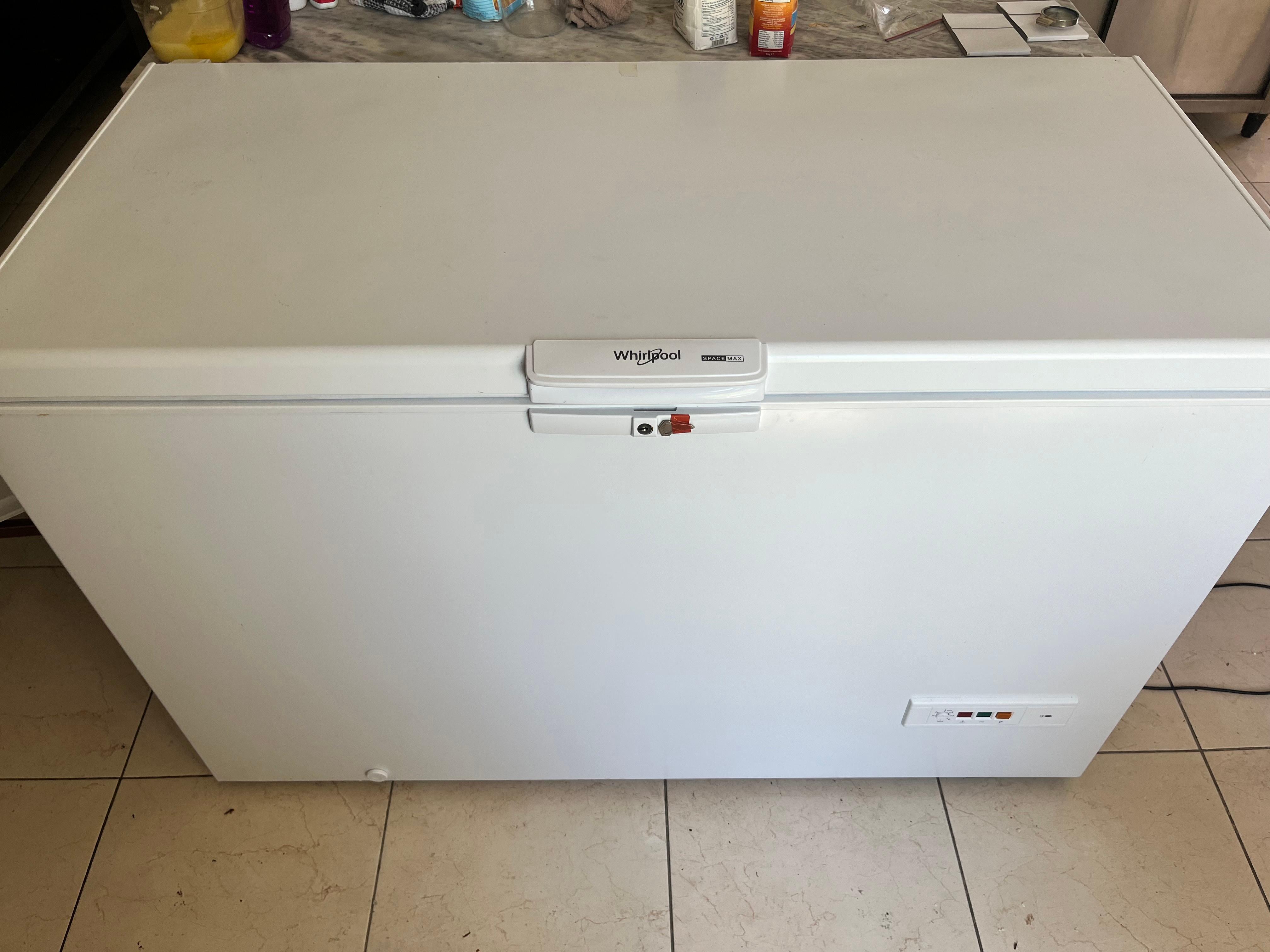 Frigorifer-I-RI-Ngrires-1-4m-Whirlpool-Space-MaxBanak-I-madh