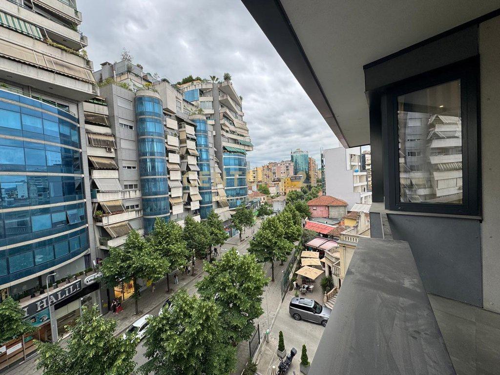 Shitet-Apartament-Modern-2+1+2--Rruga-e-Dibres