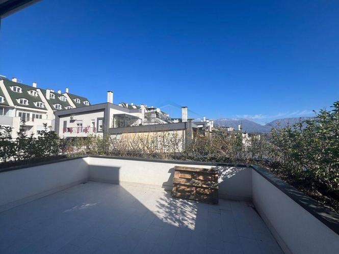 0692114320 Shitet, Apartament 3+1+Depo+Post Parkimi, Liqeni