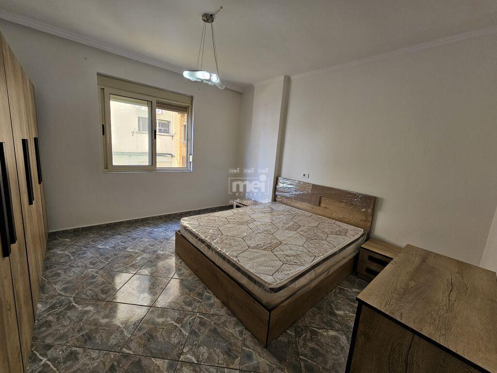 JEPET-ME-QIRA-APARTAMENT-2+1-TEK-RRUGA-E-KUMINIT-