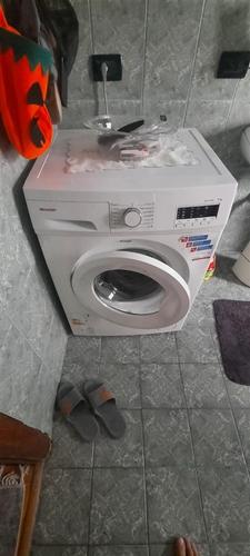 Shitet Lavatrice Sharp 7KG. Ne gjendje te mire pune.