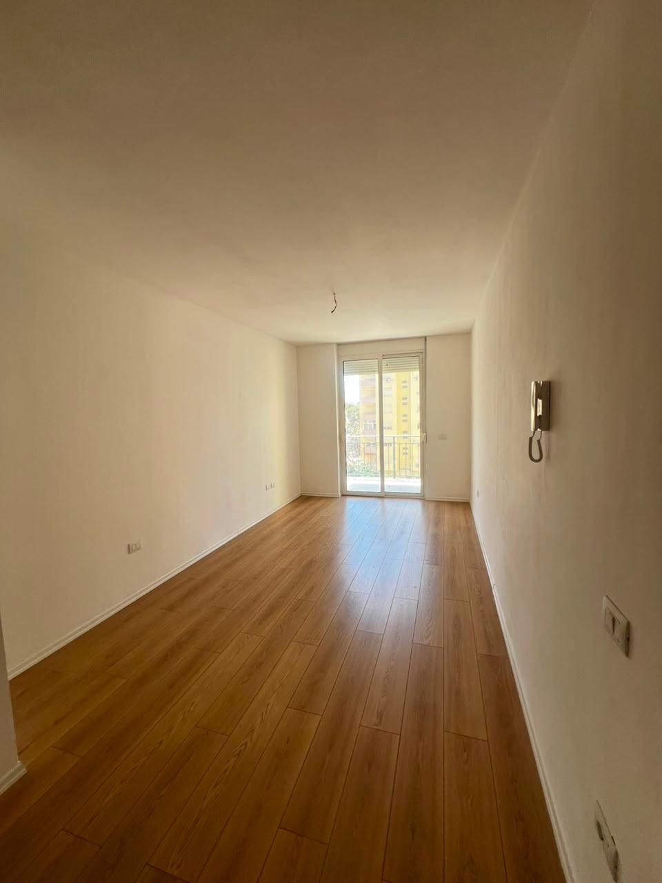 SHITET-APARTAMENT-2+1-NE-ZONEN-E-PLAZHIT-ILIRIA--DURRES