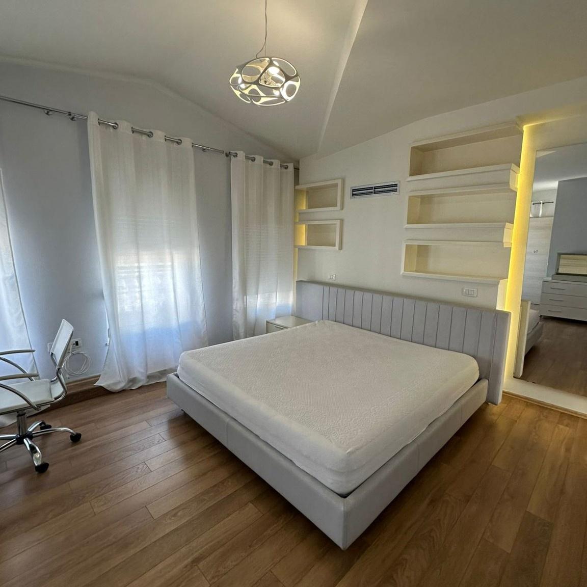 ----Jepet-me-Qira-Vilë-4-Katëshe---White-House-Residence--pr