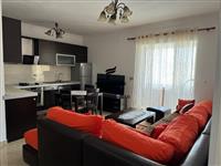 APARTAMENT ME QERA 3+1+2 RRUGA BARDHYL 600 EURO