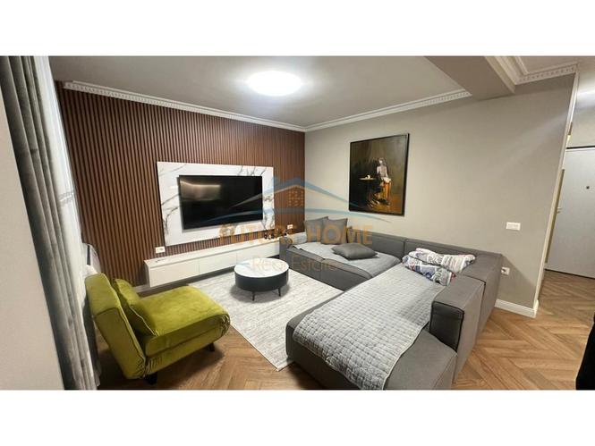 Shitet,Apartament 2+1,Rruga e Elbasanit,Tiranë