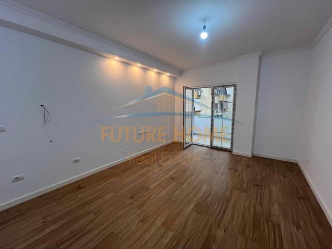 0694738665 Shiten, 2 Apartamente, Rruga e Bogdaneve