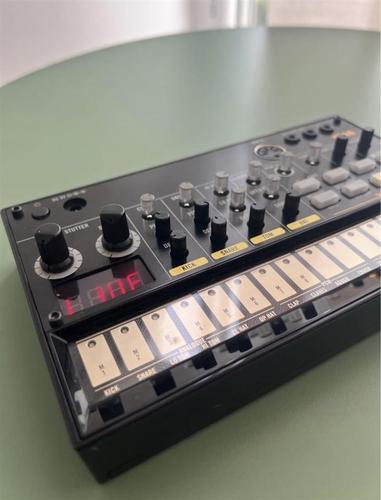 Shitet Korg Volca Beats - Analog Drum Machine