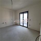 Shitet apartament ne Rr “Transballkanike” Vlore.