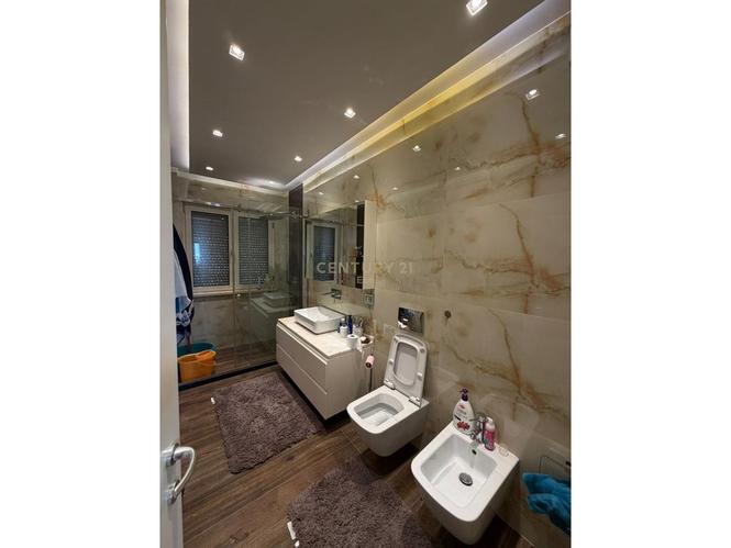 0697603180JEPET ME QIRA APARTAMENT 2+1, PRANE BASHKISE DURRE