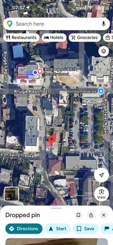 Ambient me qera (mbrapa spitalit Durres)