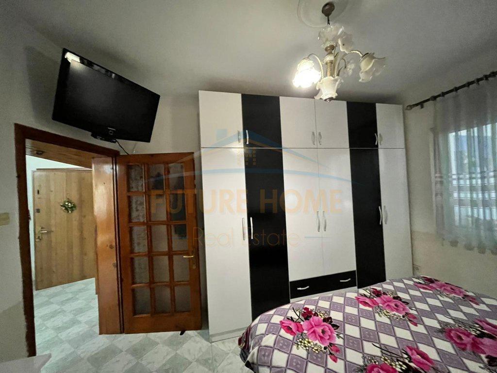 Shitet--Apartament-2+1--Pranë-Shkollës--Qemal-Mici---Durrës