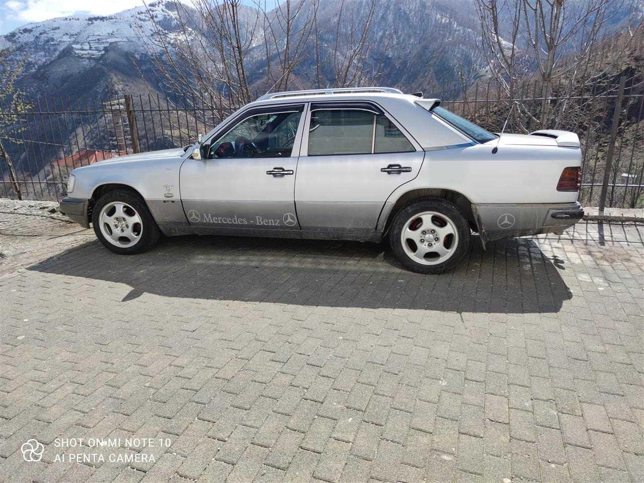 Shitet Makina Mercedes Benz Tirane