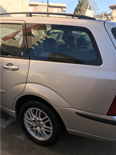 Shitet ford focus