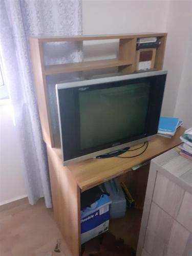shitet TV super gjendje
