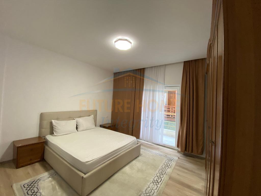 0695135860--Qera--Apartament-3+1+Parkim--Selite--Tiranë-