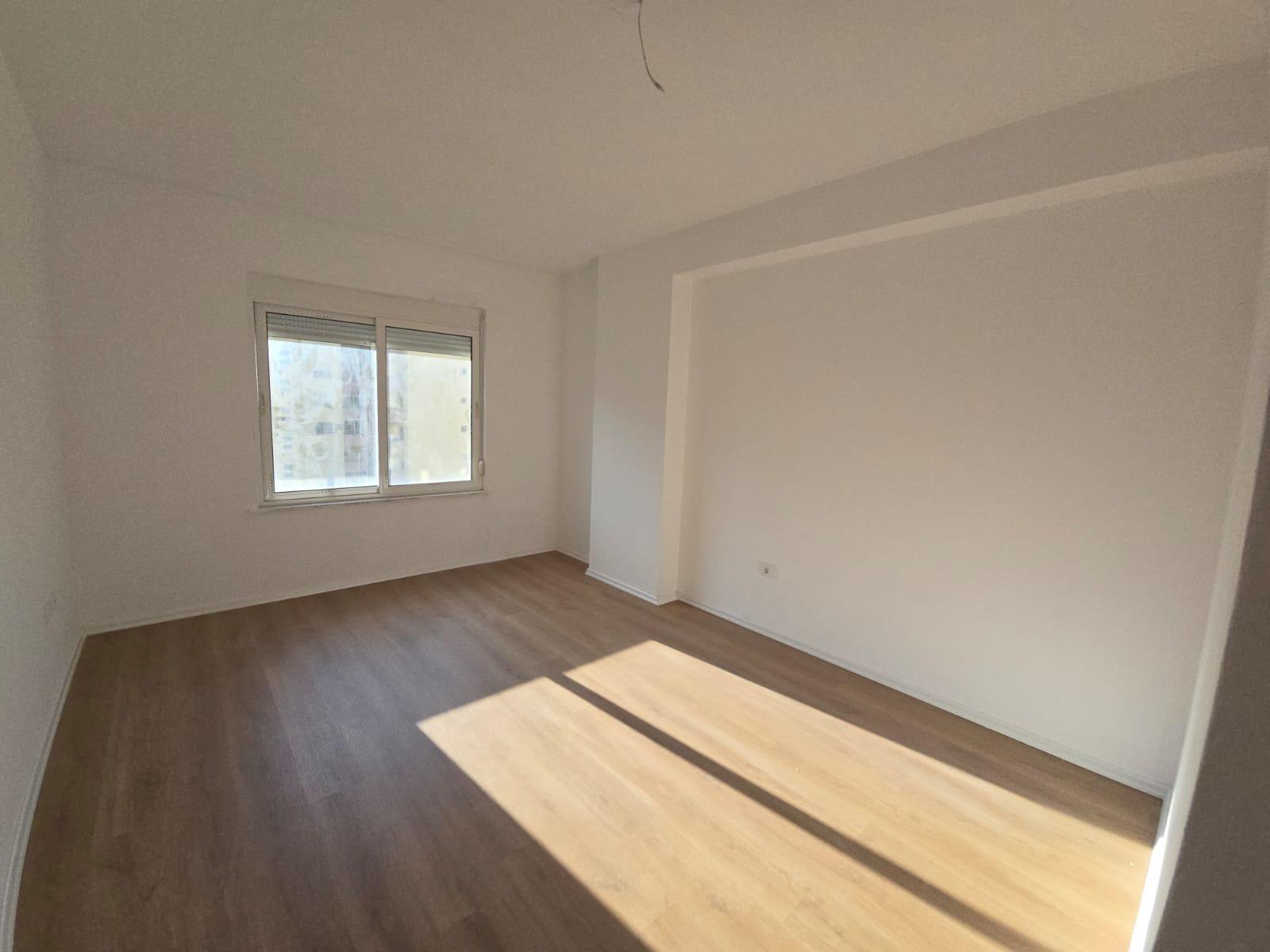 SHITET-SUPER-APARTAMENT-1+1-NE-PLAZH-ILIRIA-DURRES