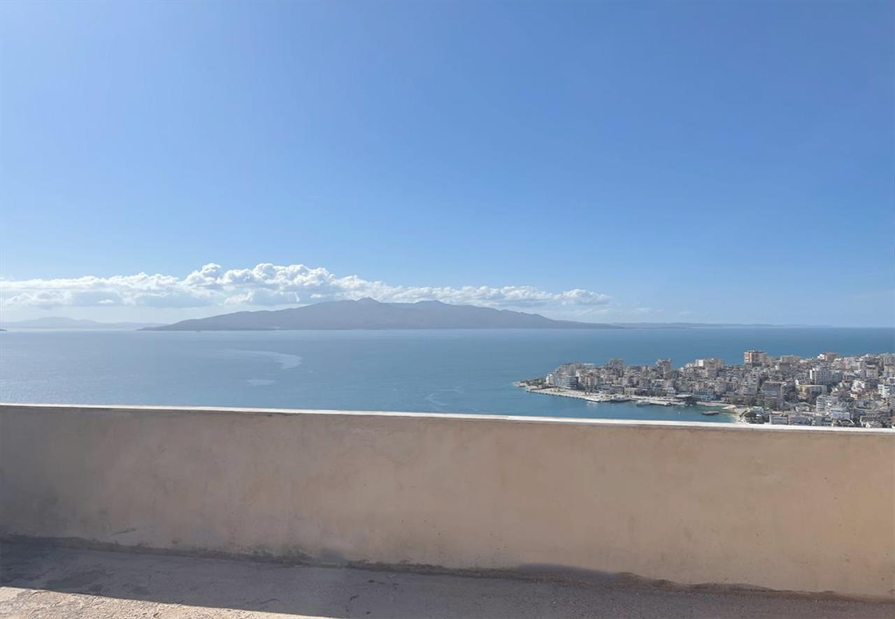 SHITET-PAPAFINGO-ME-PAMJE-NGA-DETI--SARANDË