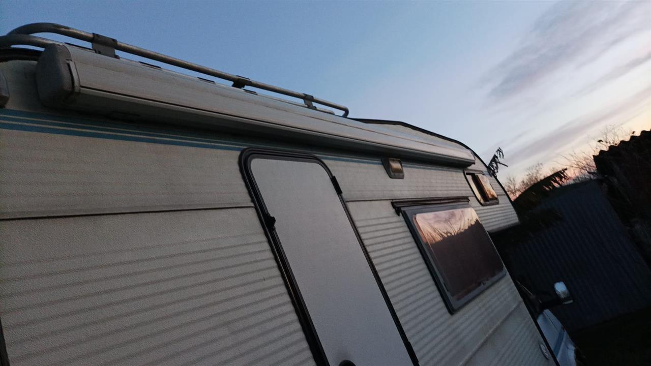 KAMPER-