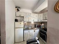 Shitet, Apartament 2+1, tek Markata, Durres