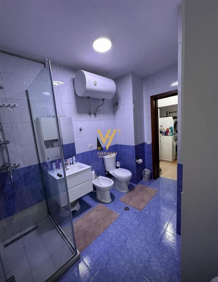 SHITET-APARTAMENT-3+1+2TE-ISH-FUSHA-E-AVIACIONIT-244-800EURO