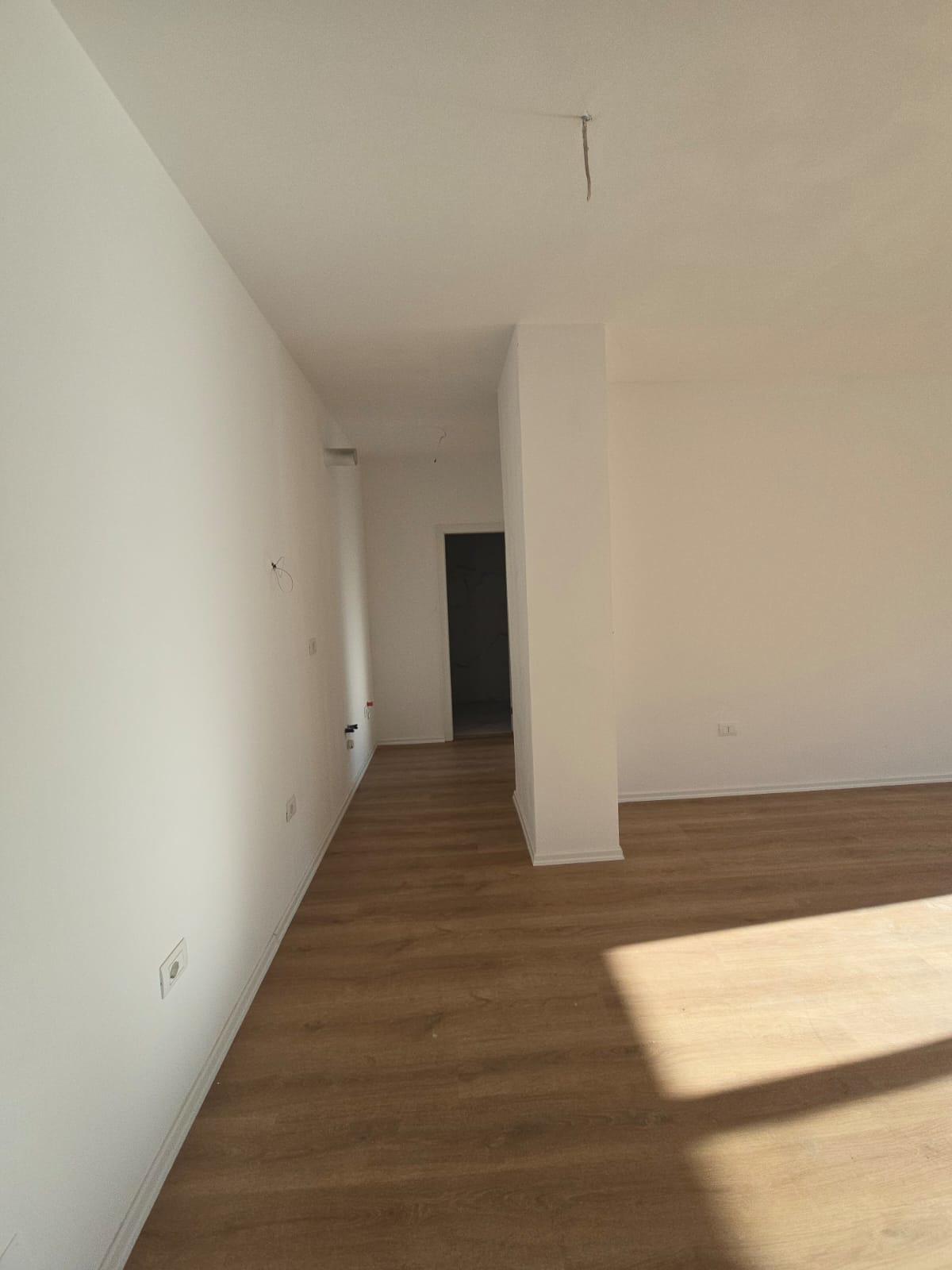 SHITET-SUPER-APARTAMENT-1+1-NE-PLAZH-ILIRIA-DURRES