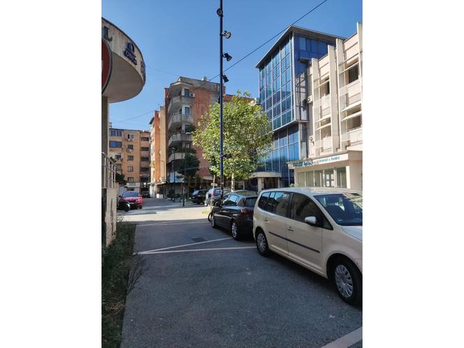 0683487469 Qera, Garsoniere, Bulevardi Zogu i Pare