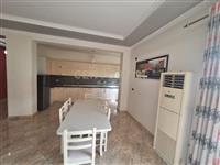 Apartament 3+1+2+ Post parkimi me qira prane Xhamise, ne Don