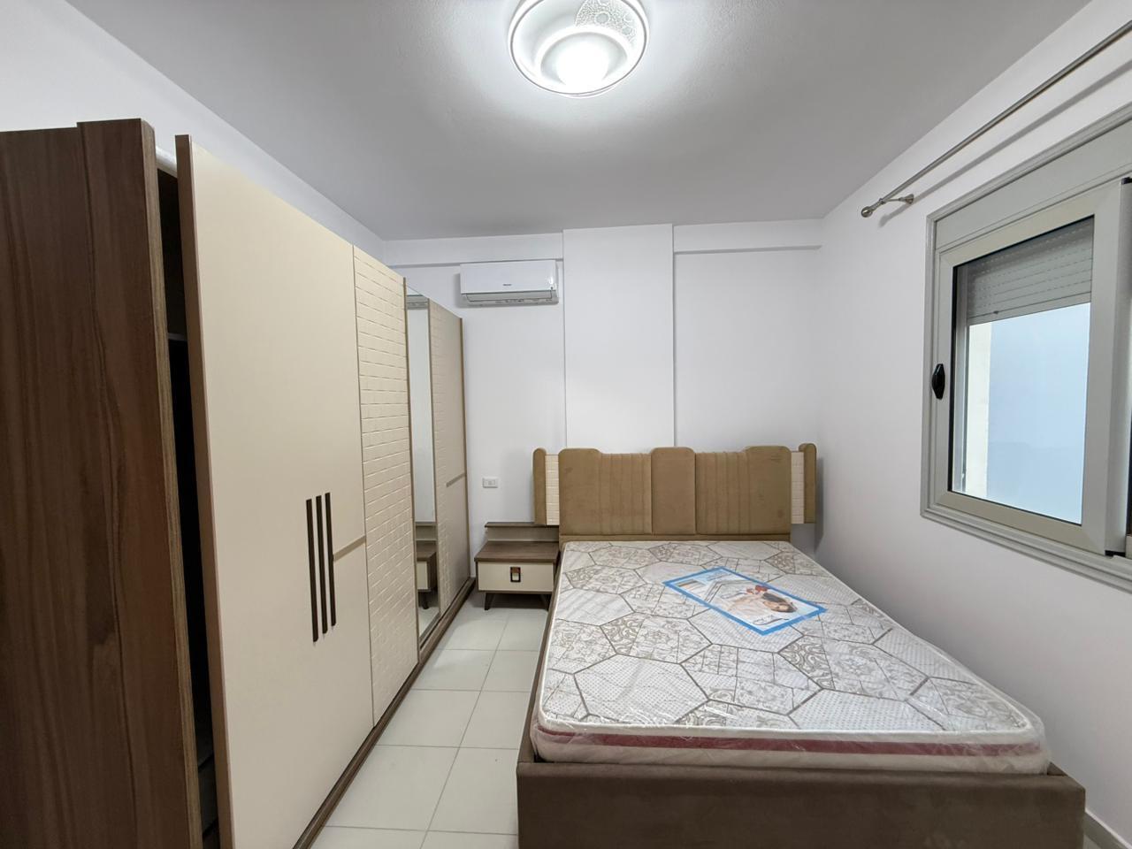 -----JEPET-ME-QIRA-APARTAMENT-2+1+2-PRANË-PORTIT--VLORË