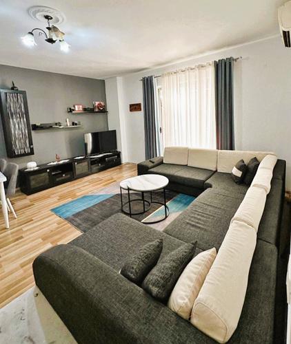 &#55356&#57313Apartament 1+1 në Shitje te pallatet Cabej – Yzberisht