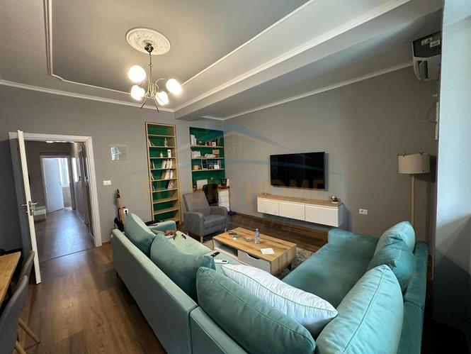 0683487469 Qera, Vilë 3-katëshe, Shkolla e Baletit, Tiranë