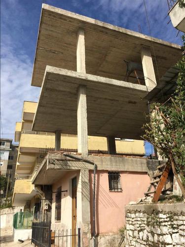 Shitet Shtepi 3 kate ,150m2 , ne Gjirokaster